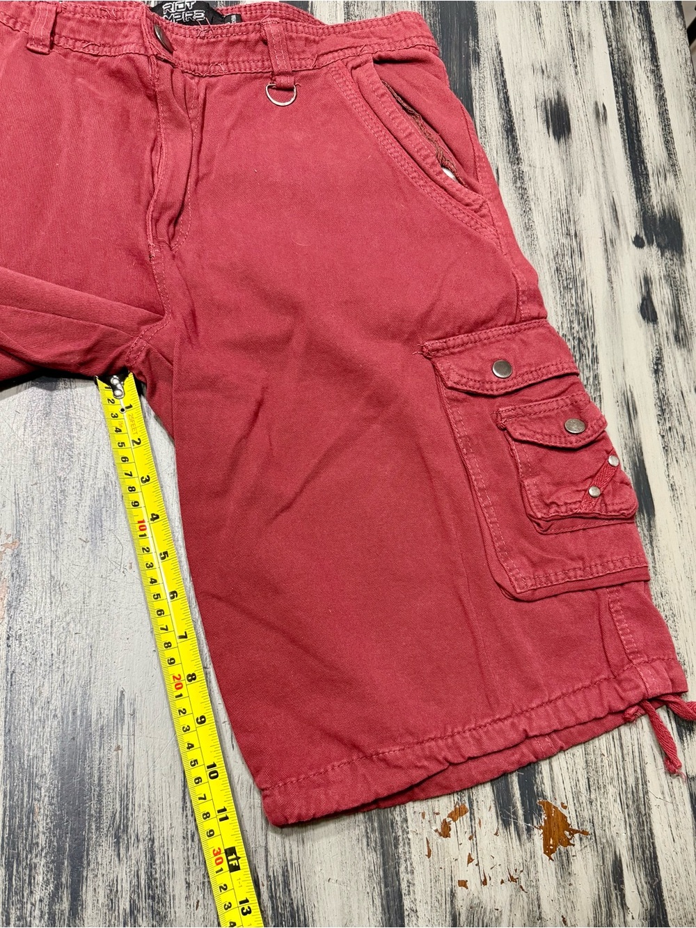 Riot Empire Men's Red Cargo Shorts Size 36 New with Tags - Picture 7 of 13